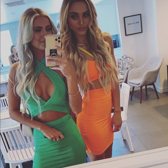 Pretty Little Thing Green Two Piece Set - worn once. Top size 4. Bottoms 2. - Picture 2 of 4